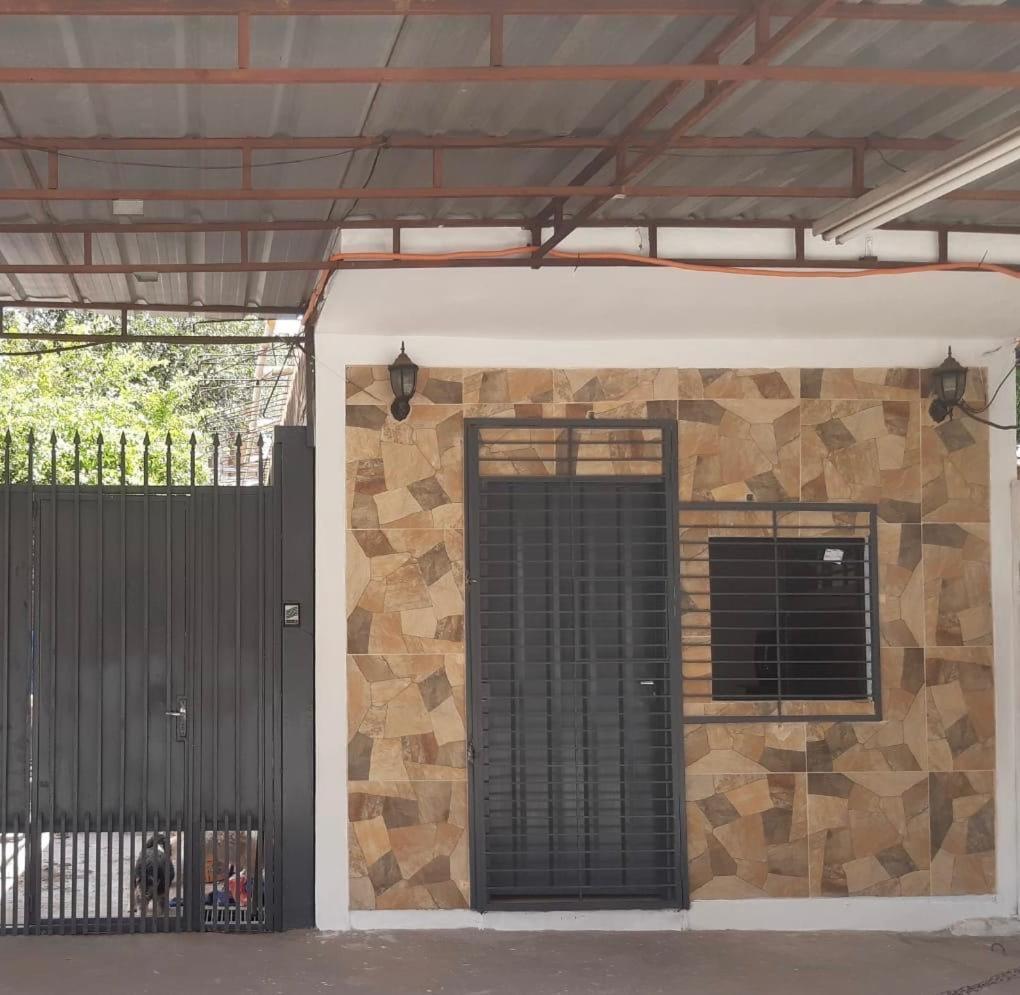 Monoambiente Semi Independiente En Asu-Py Asuncion Ngoại thất bức ảnh